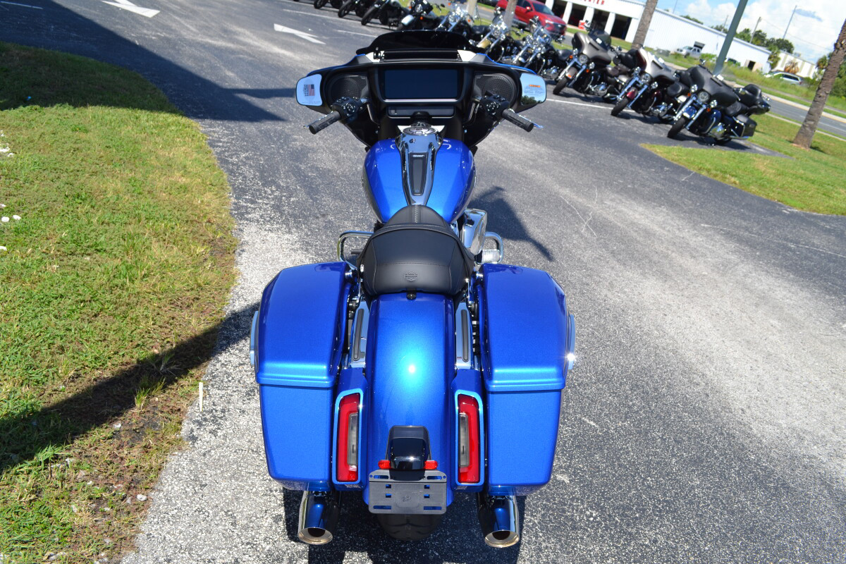 Street Glide®