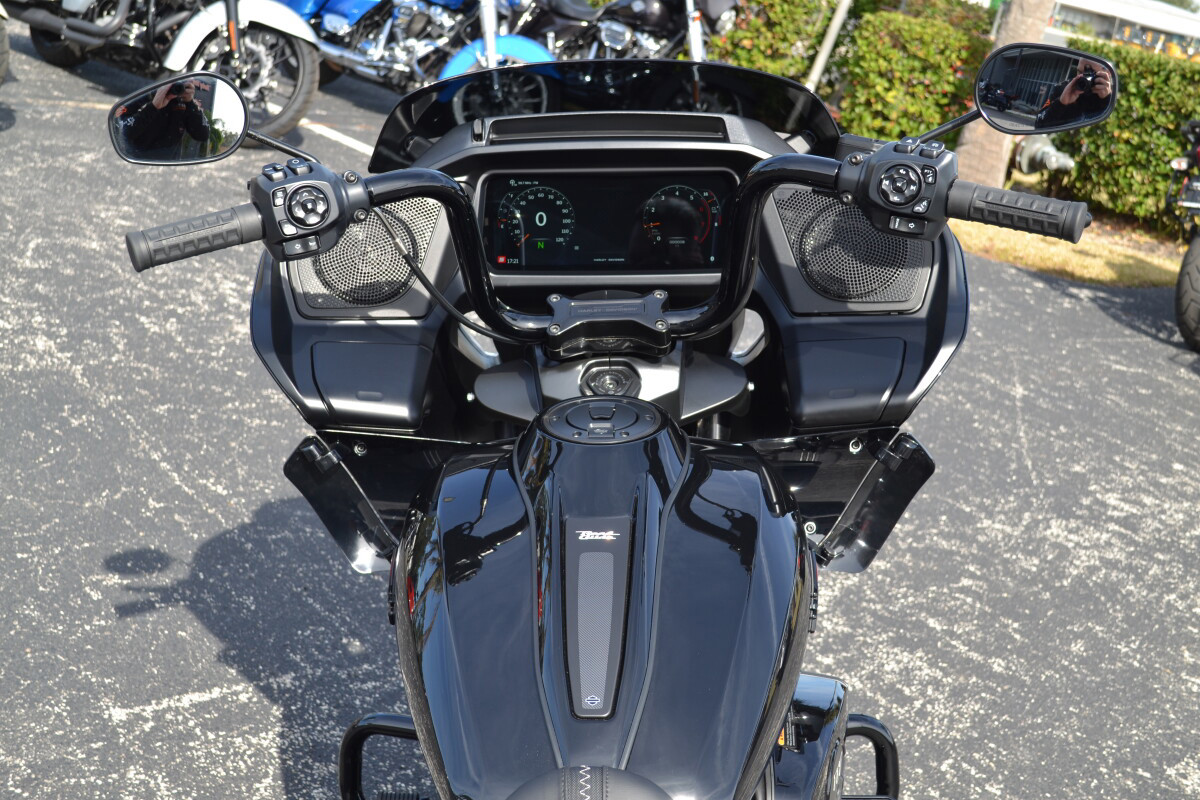 Road Glide®