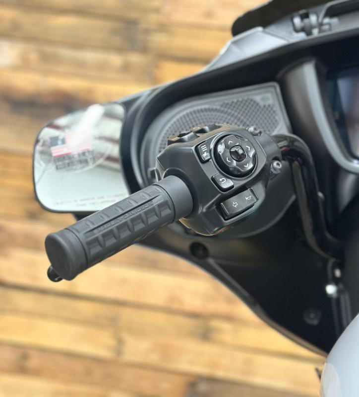 Street Glide®