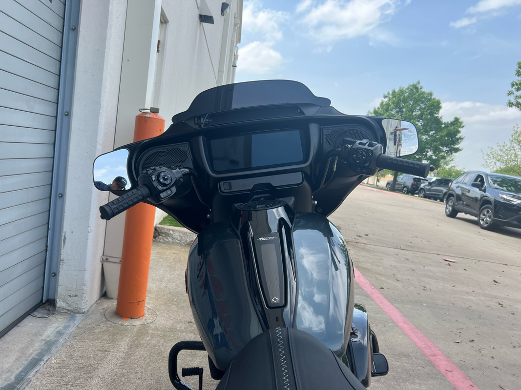 Street Glide®