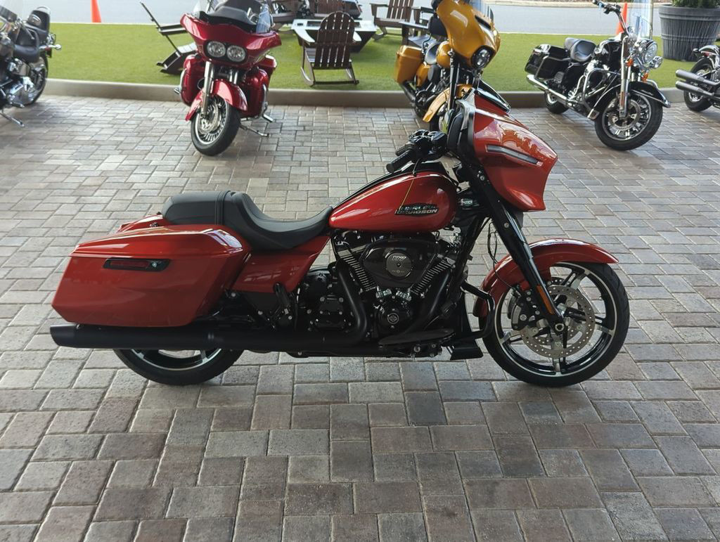 Street Glide®