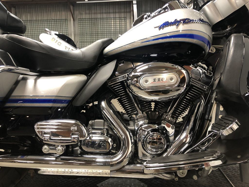 CVO® Ultra Classic® Electra Glide®