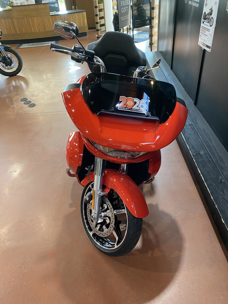 Road Glide®
