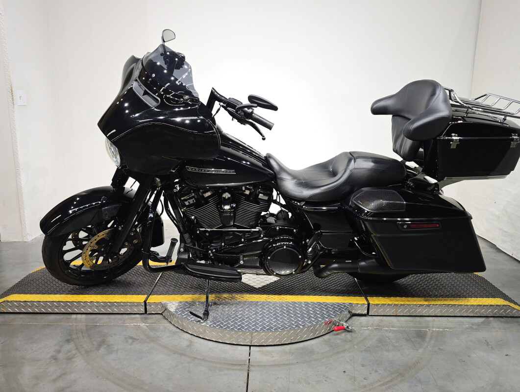 Street Glide® Special