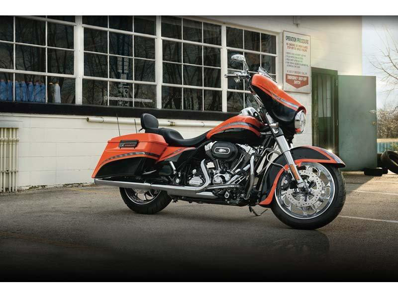 Street Glide®