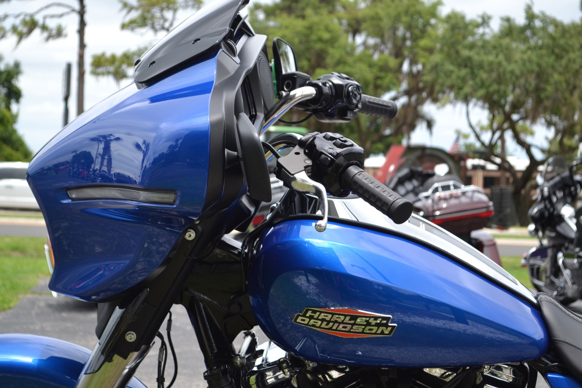 Street Glide®