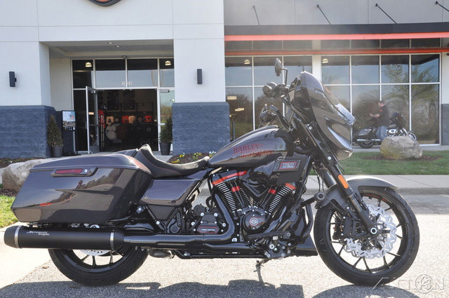 CVO® Street Glide® ST