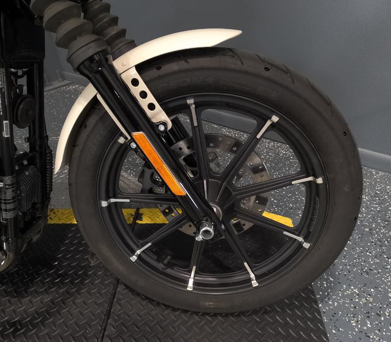 Iron 883®