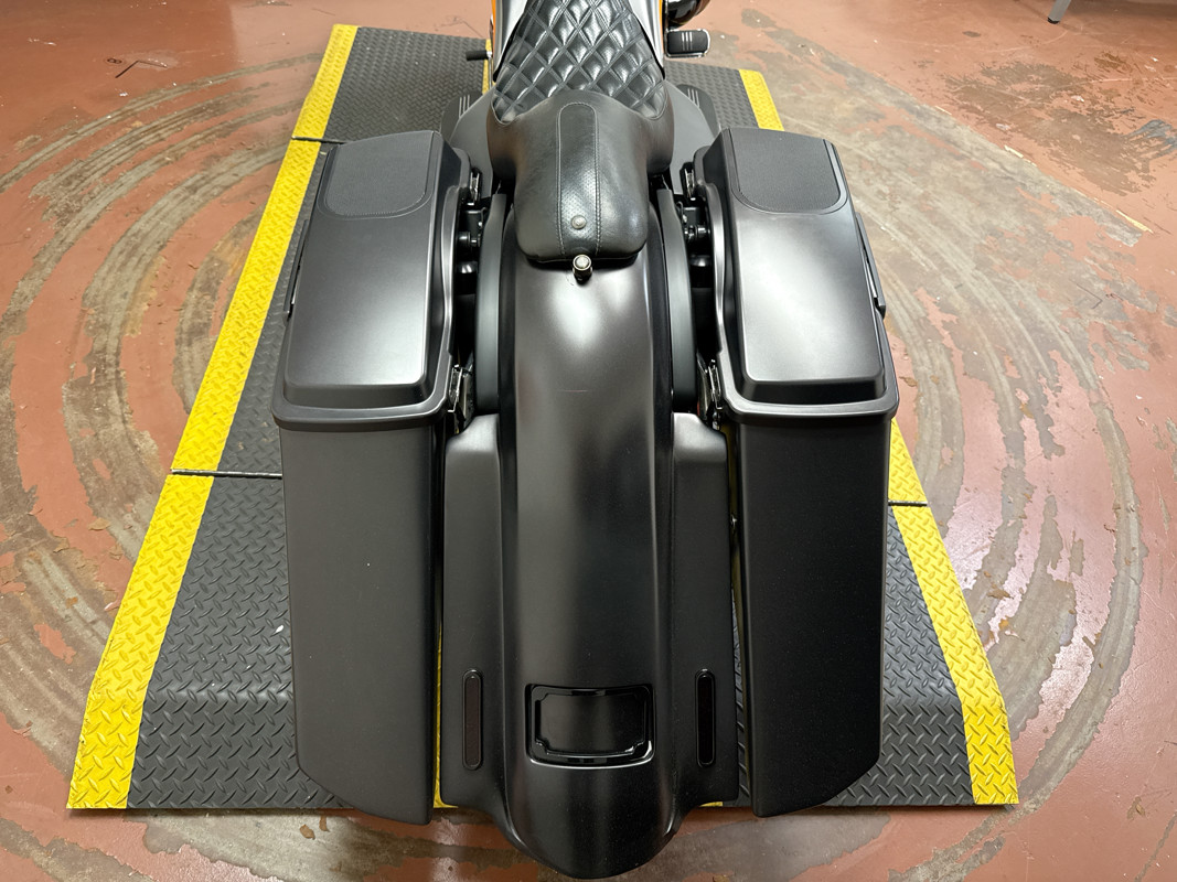 Road Glide® Custom
