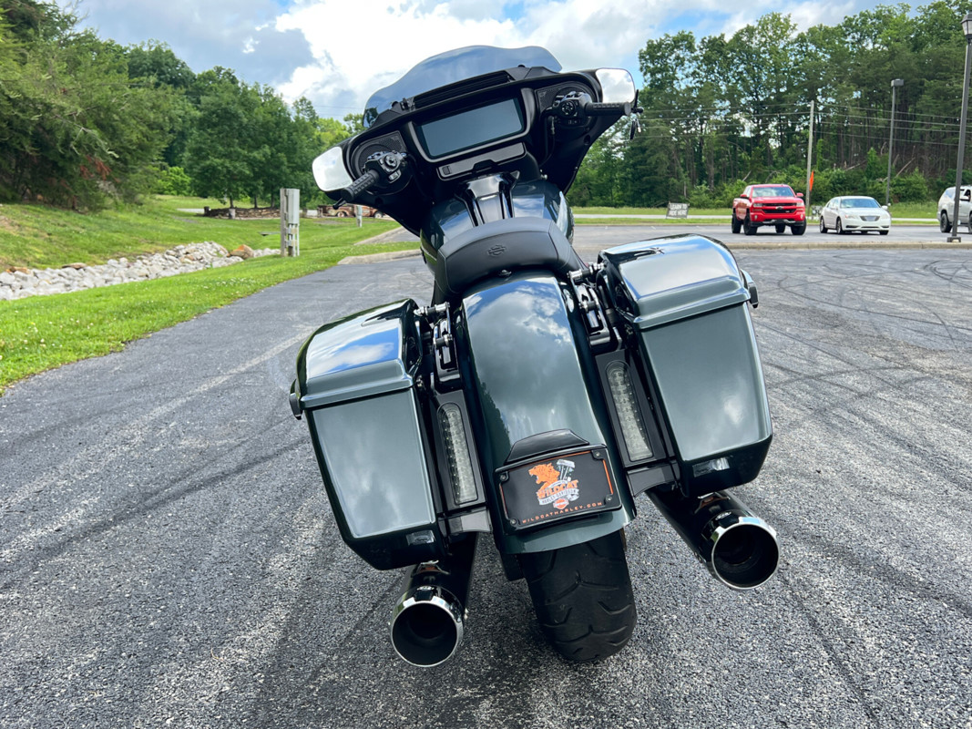 Street Glide®