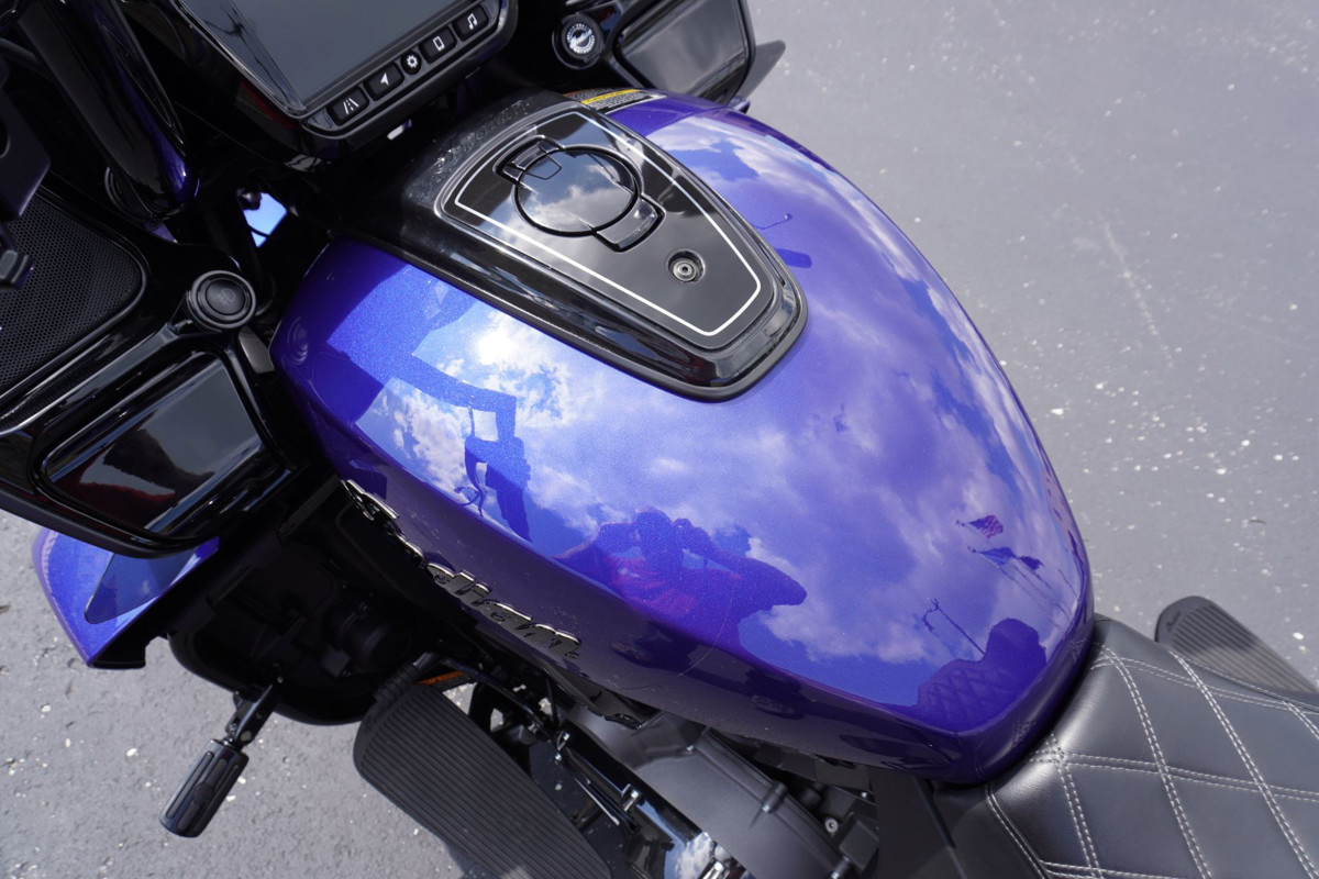 Pursuit Dark Horse Premium Package