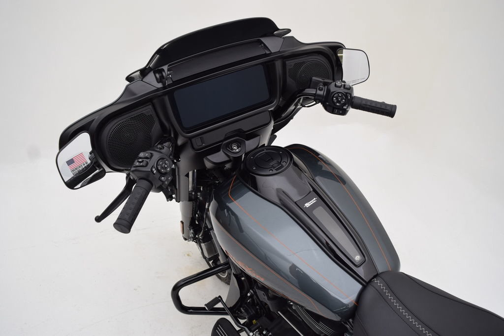 Street Glide®