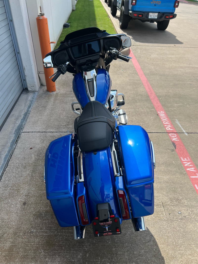 Street Glide®