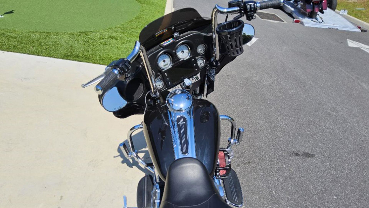 Street Glide®