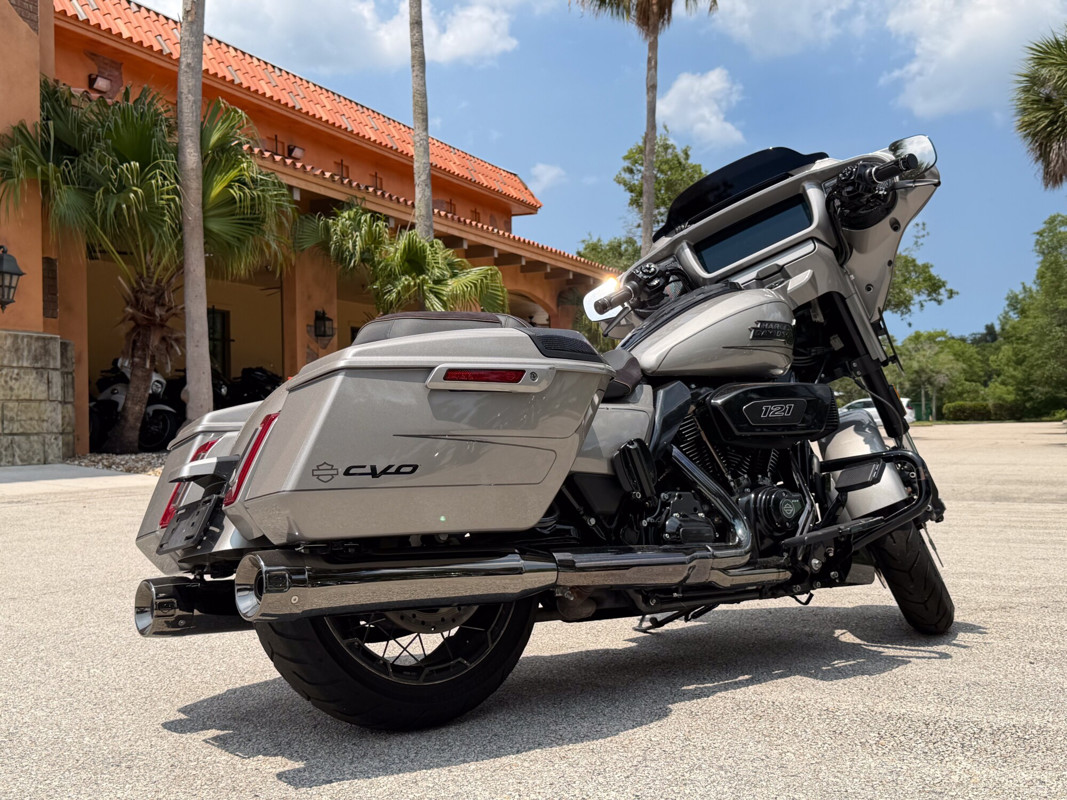 CVO® Street Glide®