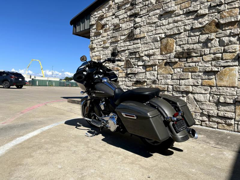 Road Glide®