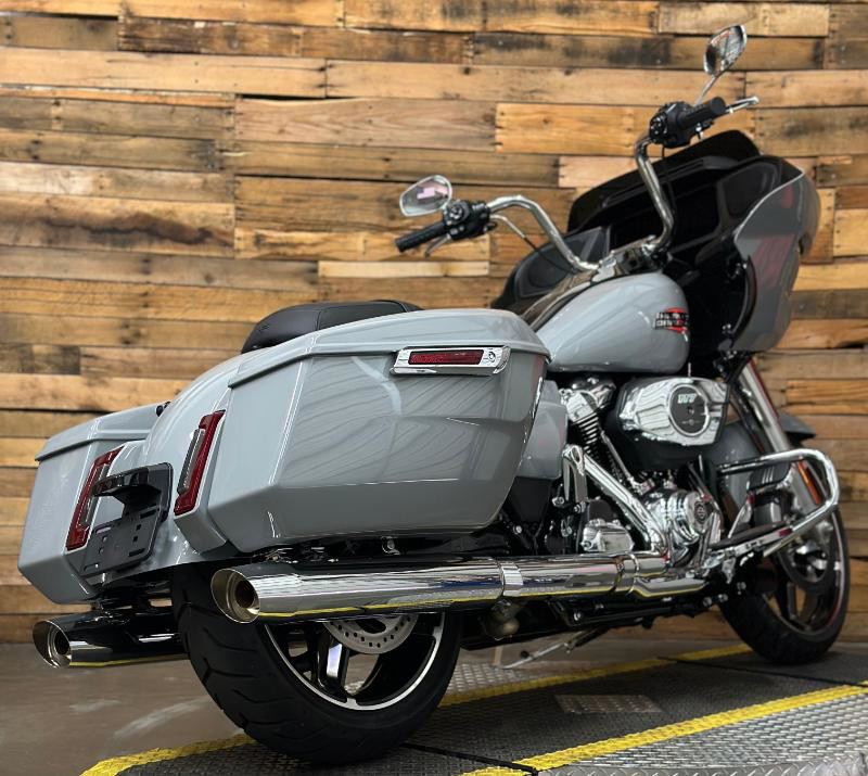 Road Glide®