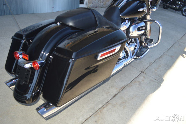 Street Glide®