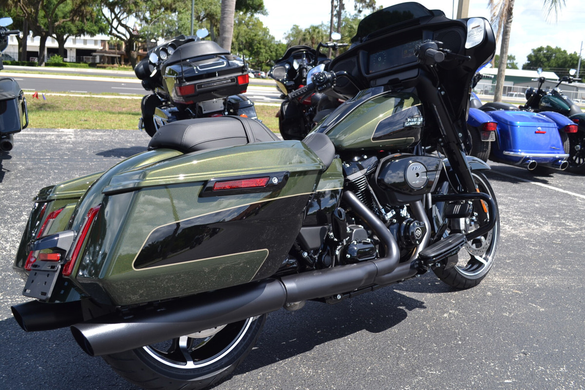 Street Glide®