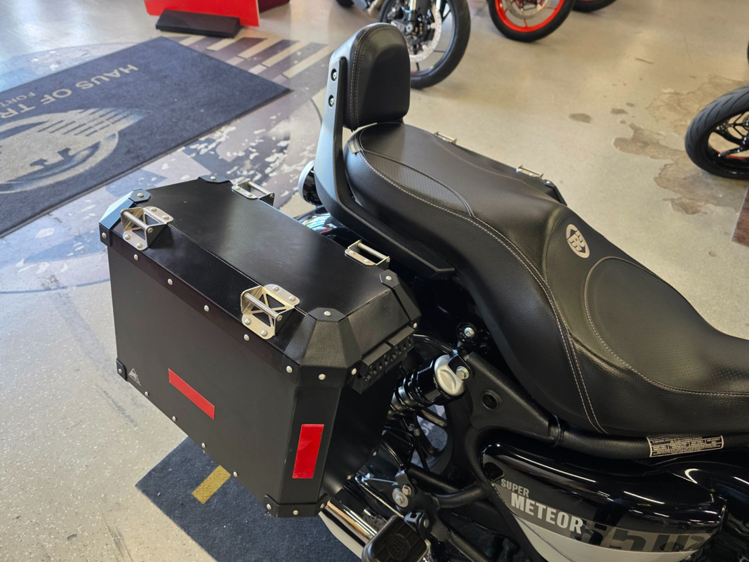 Super Meteor 650