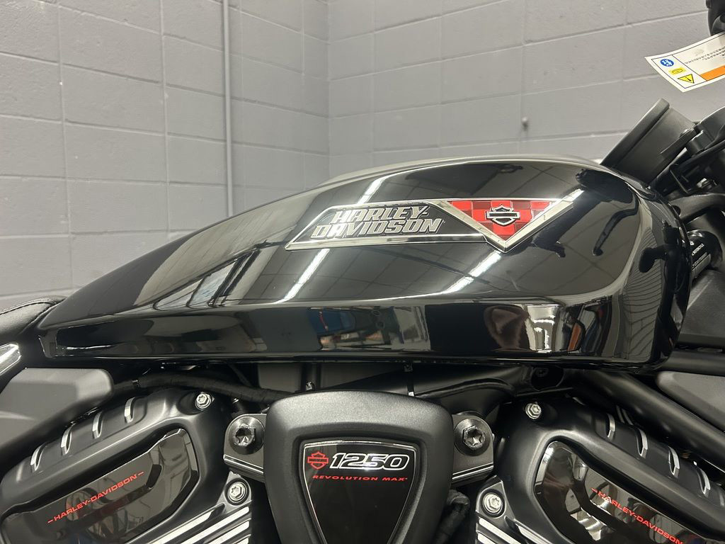 Sportster® S