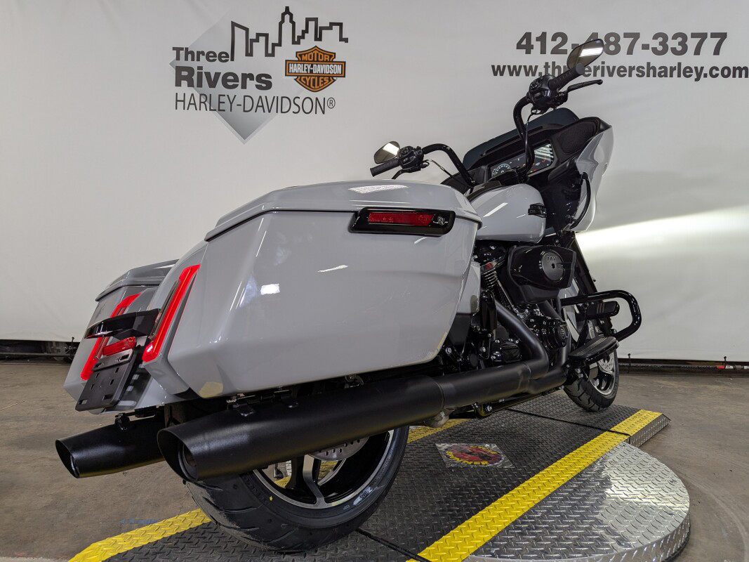 Road Glide®