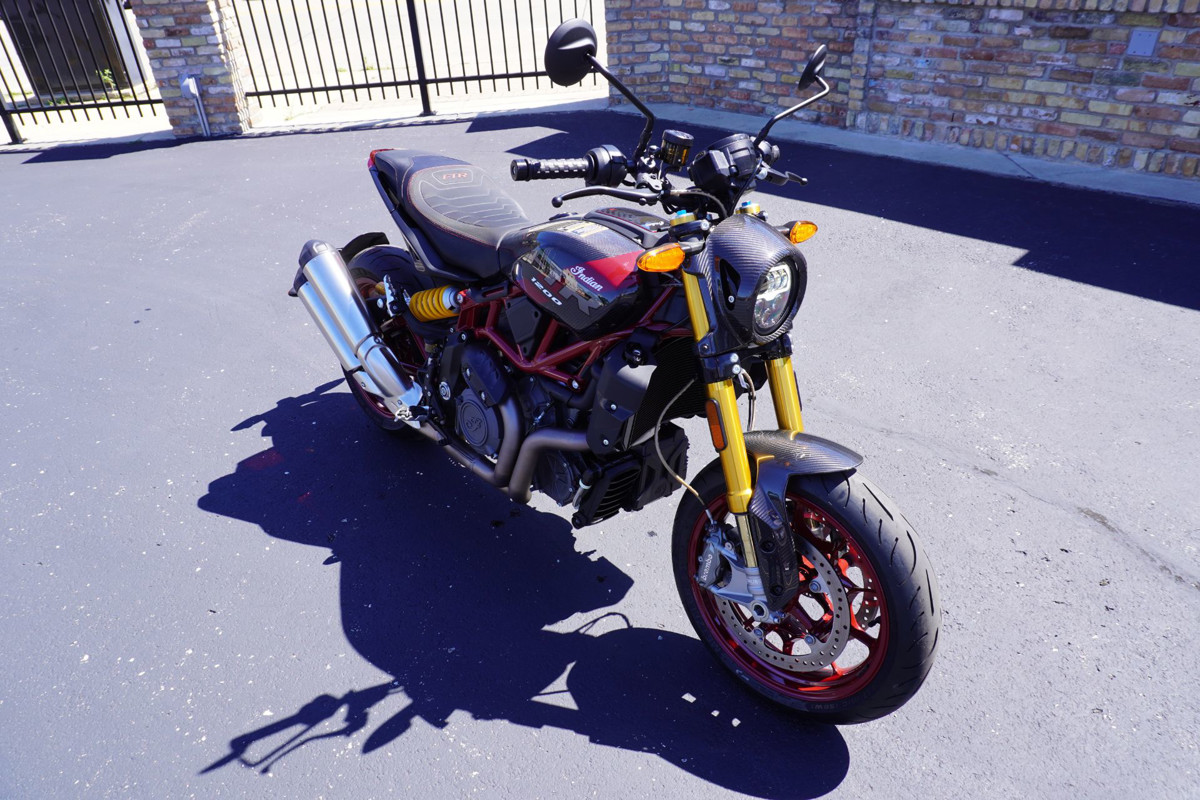 FTR R Carbon