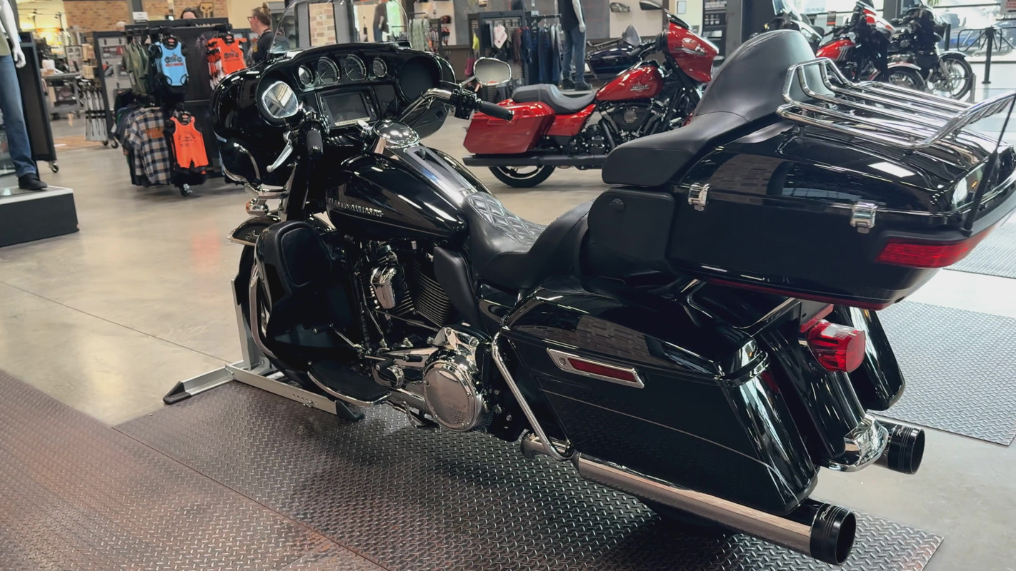 Electra Glide® Ultra Limited® Low