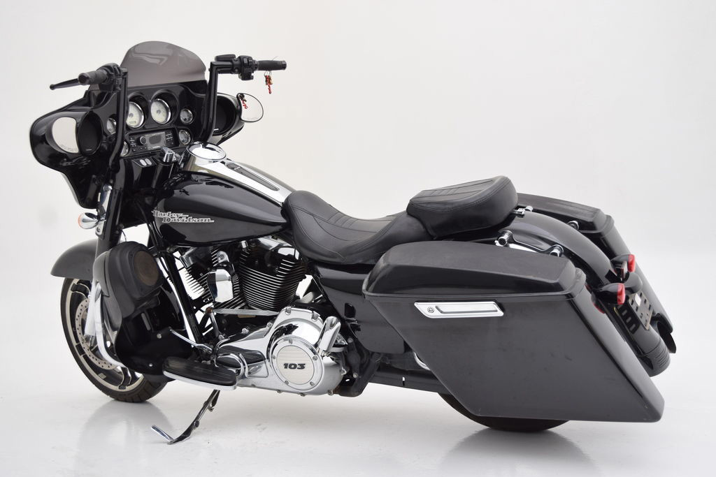 Street Glide®