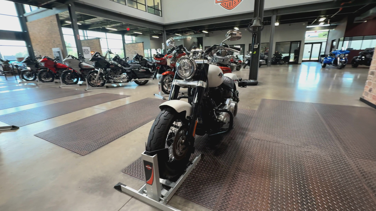 Softail® Slim®