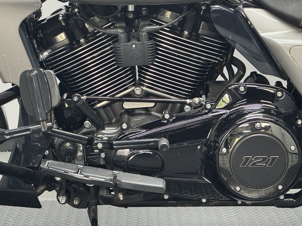 CVO® Road Glide®