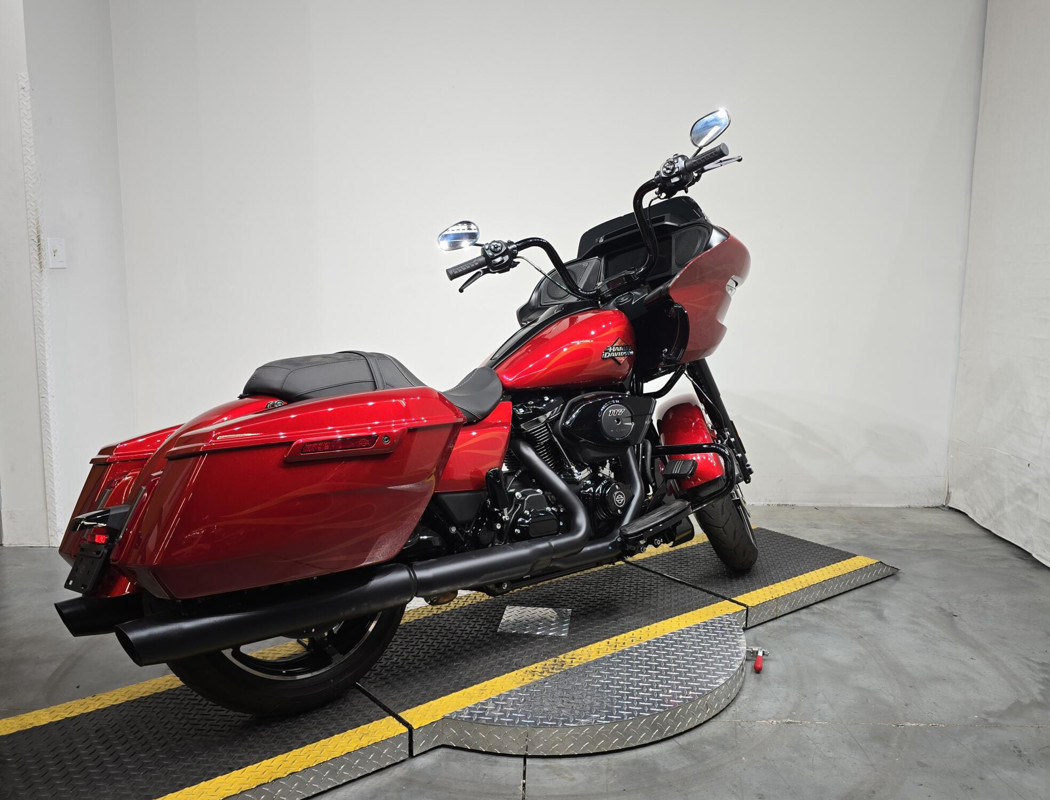 Road Glide®