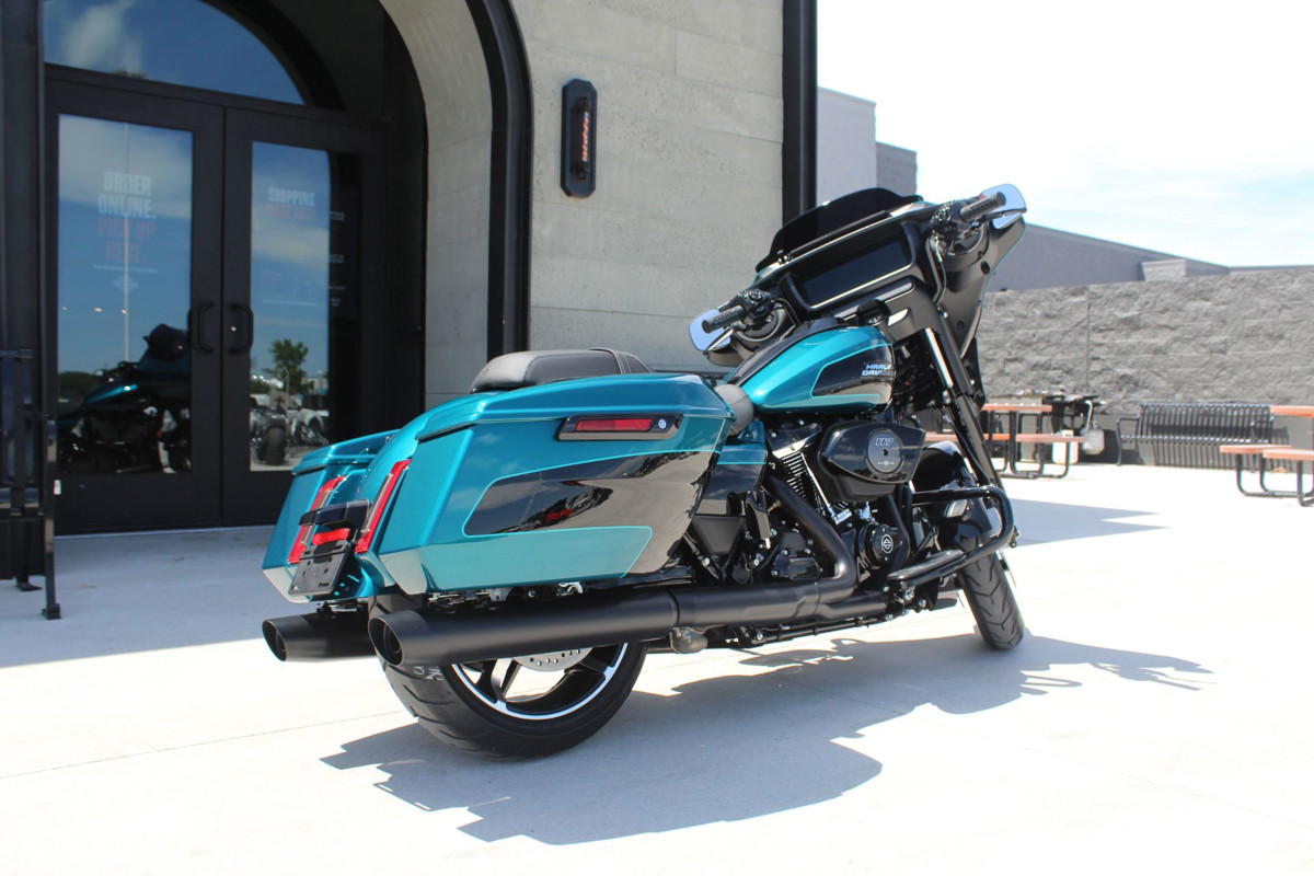 Street Glide®