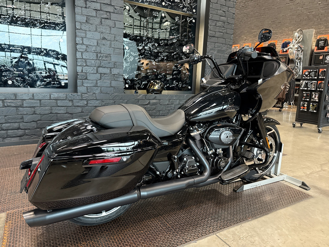 Road Glide®