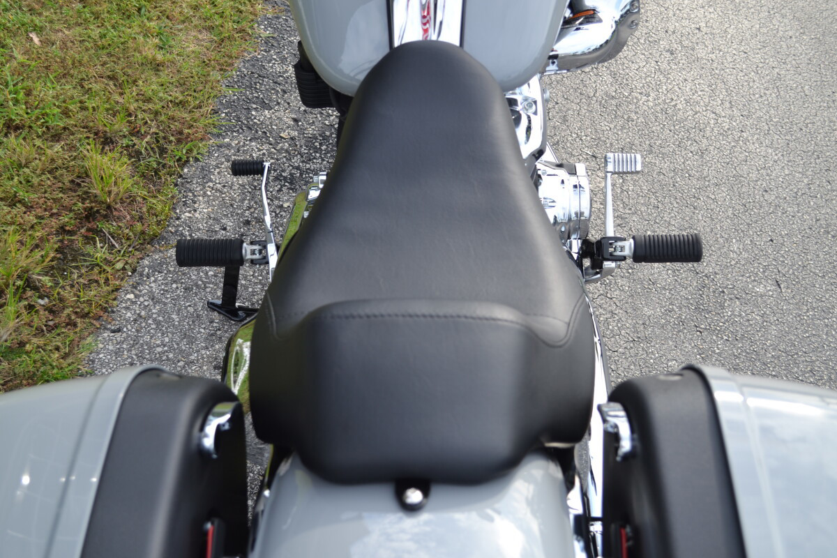 Low Rider® ST