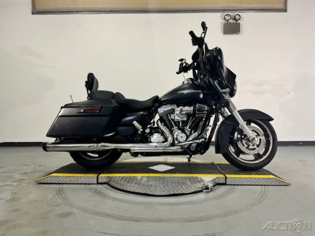 Street Glide®