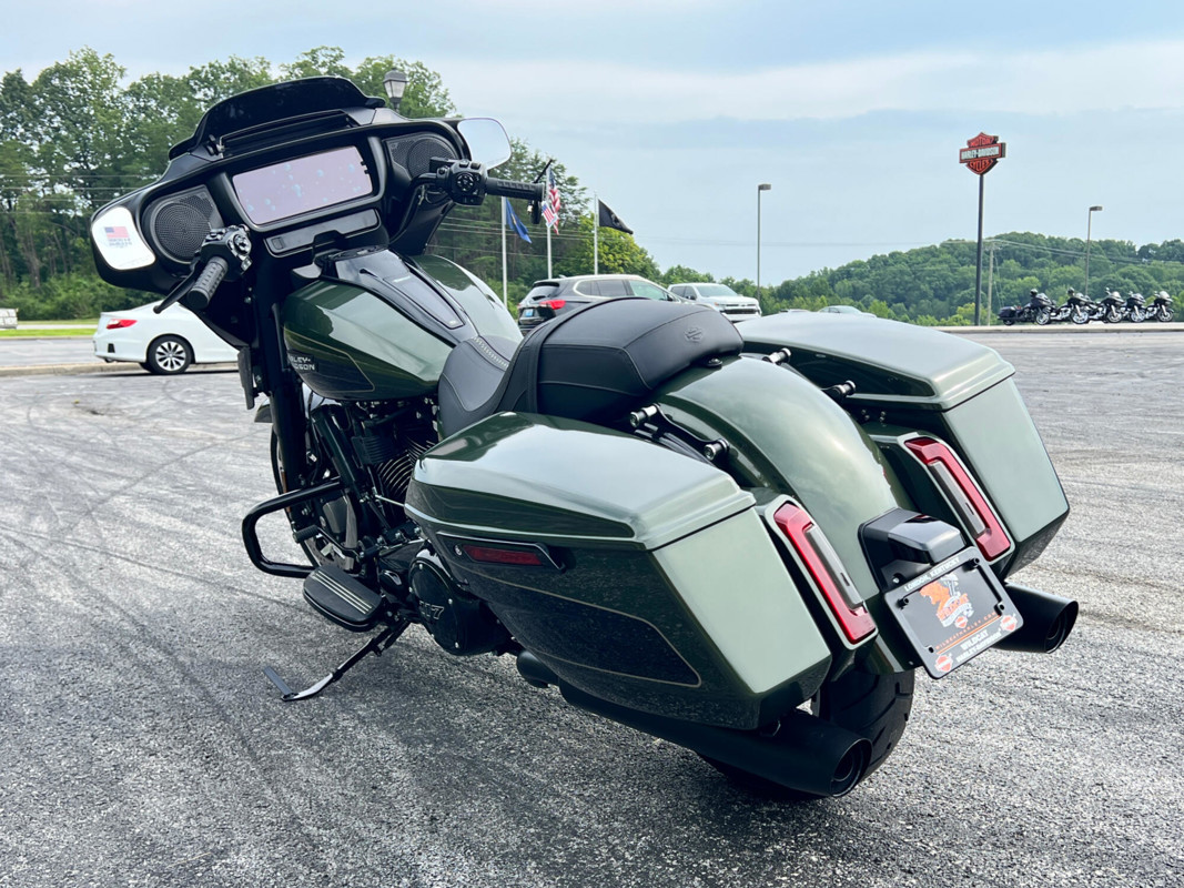Street Glide®