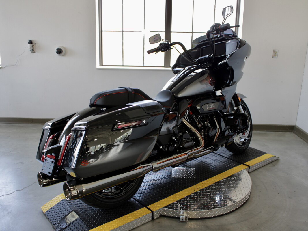 CVO® Road Glide®