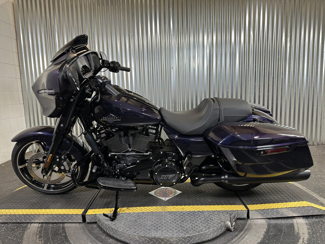 Street Glide®