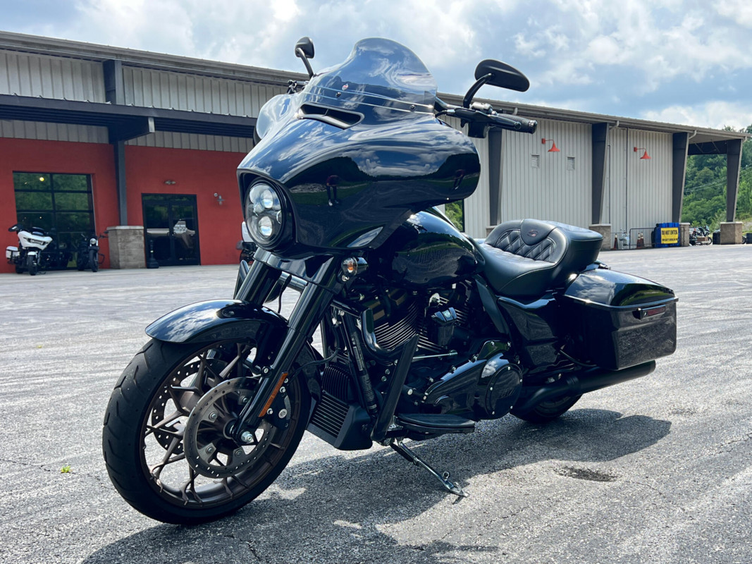 Street Glide® ST