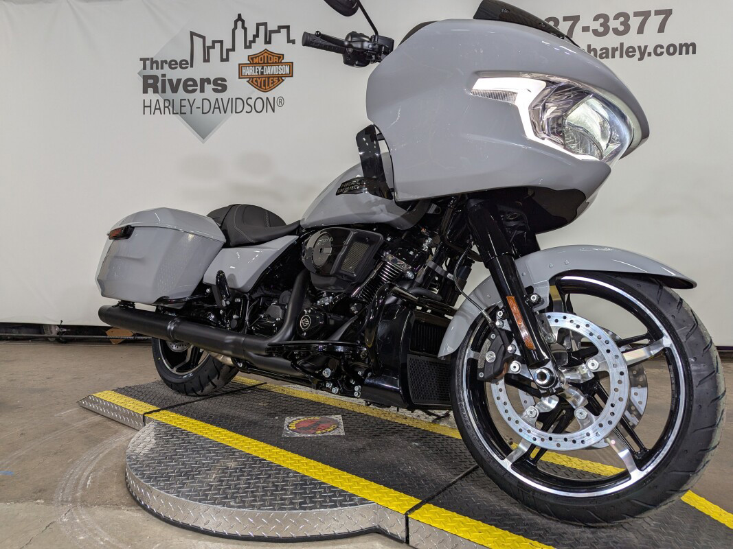 Road Glide®