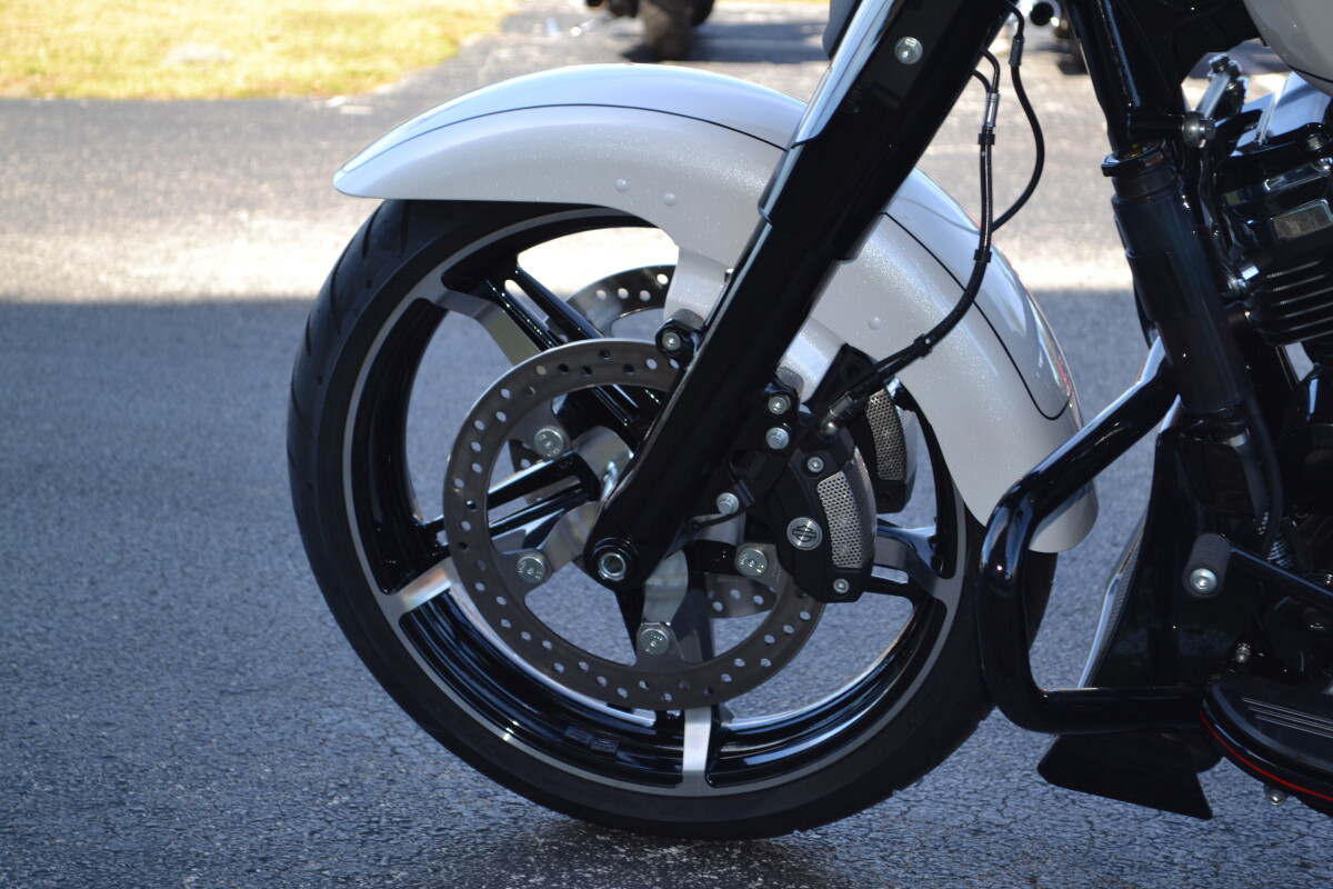 Street Glide®