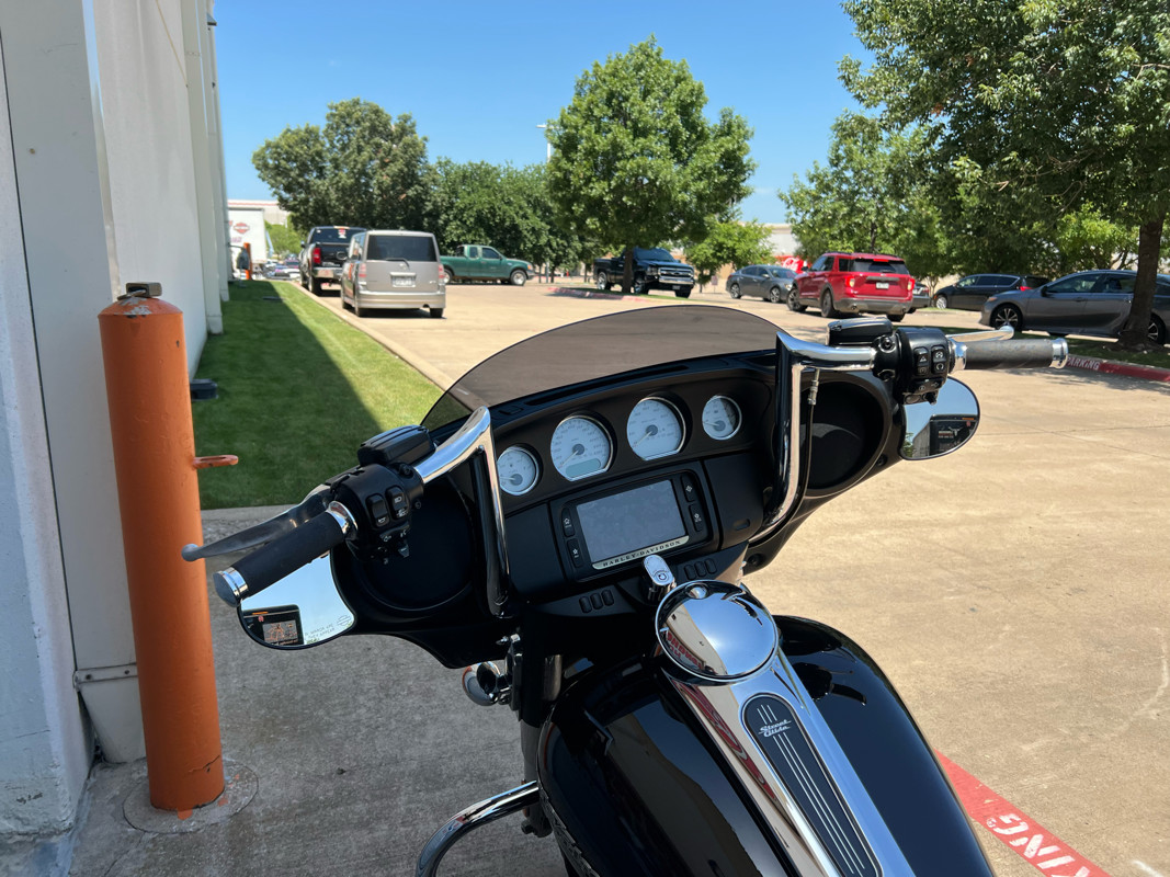 Street Glide®