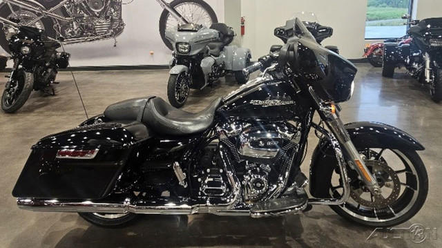 Street Glide®