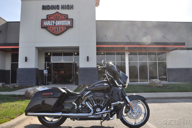 CVO® Street Glide®