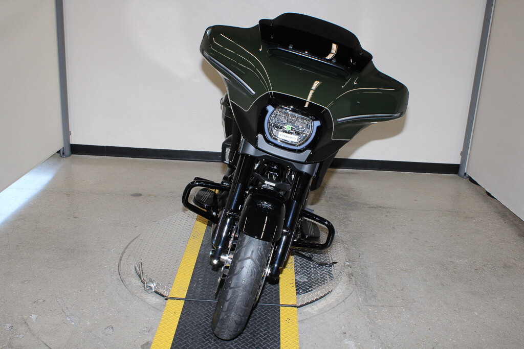 Street Glide®