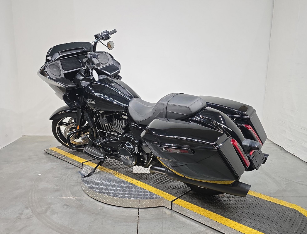 Road Glide®