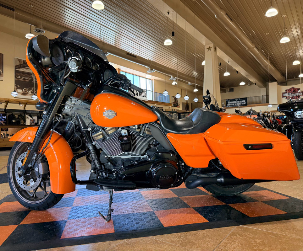 Street Glide® ST