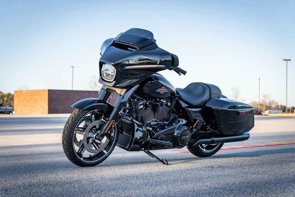 Street Glide®