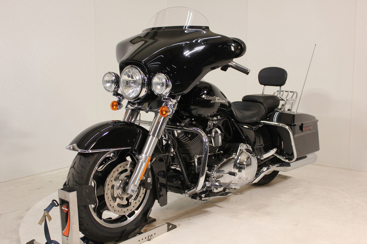 Street Glide®